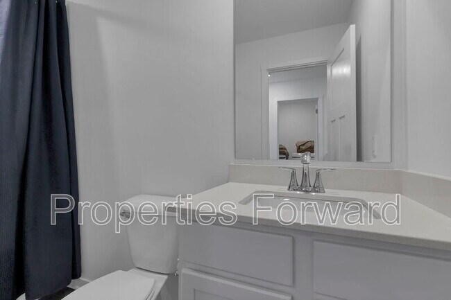 Building Photo - 21 Thurber Rd