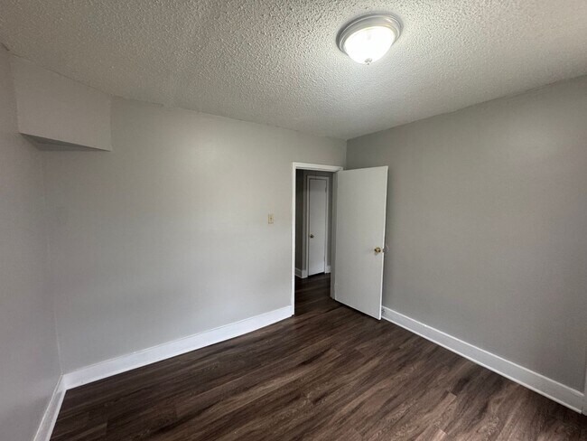 Building Photo - 1895 S Lauderdale St