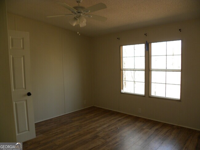 Building Photo - 297 Bell Acres Rd