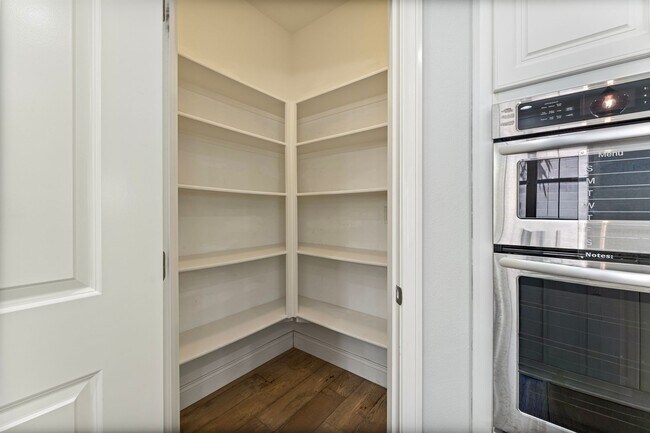 Building Photo - 59 Parkdale