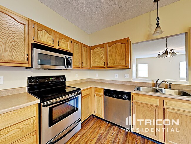 Building Photo - 9897 Lakefield Ln