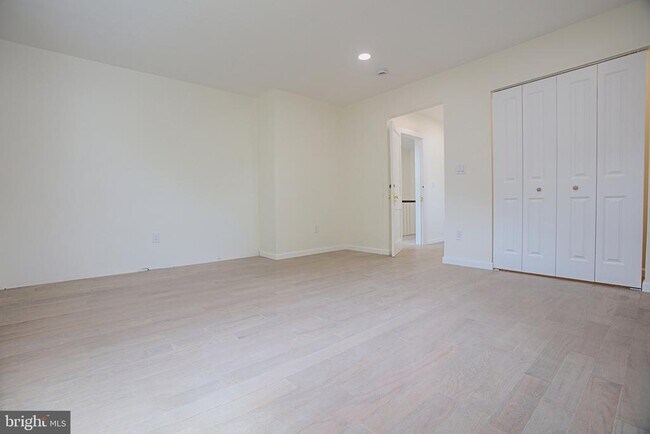 Building Photo - 119 Linden Ln