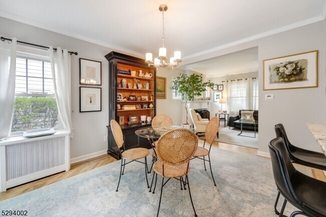 Building Photo - 85 Carteret St