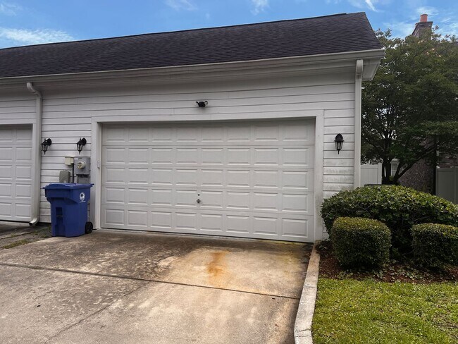 Building Photo - Now Available! Luxury three-bedroom townhome in St. James Square in Myrtle Beach.