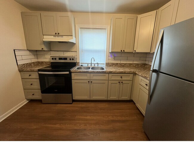 Building Photo - 1960 Studer Ave