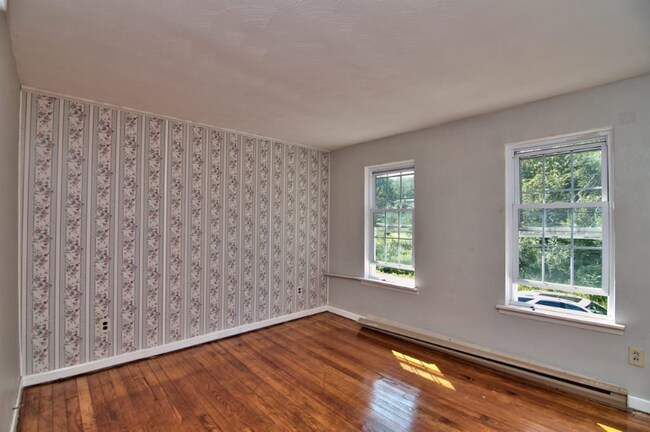 Building Photo - 359 Hanover St