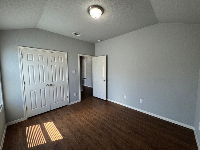 Building Photo - 3802 John Chisholm Loop