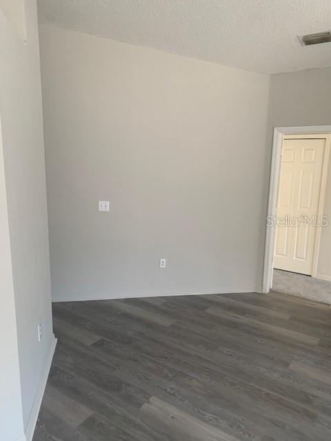 Building Photo - 3004 Summer House Dr