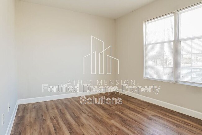 Building Photo - 4917 Trent Hill Dr
