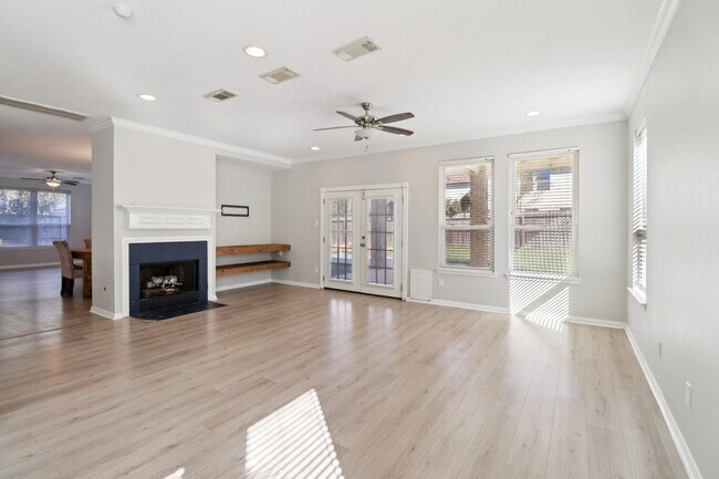 Building Photo - 16546 Cypress Thicket Dr