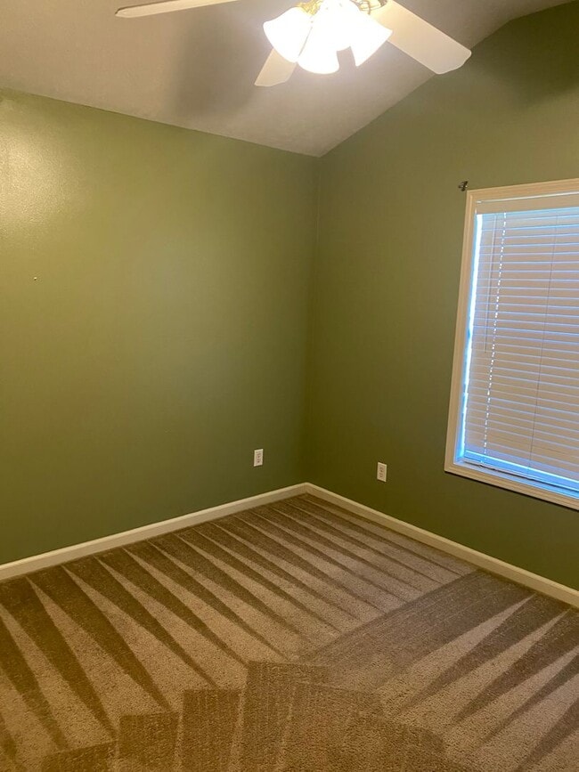 Building Photo - Contact Peggy Goodman 501 676 1758