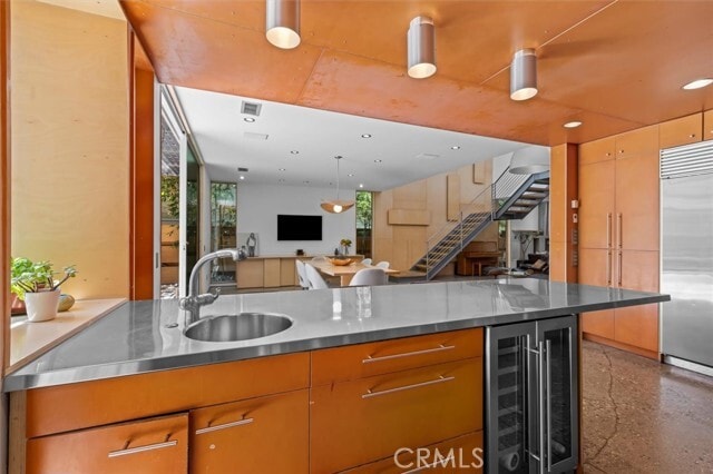 Building Photo - 604 33rd St