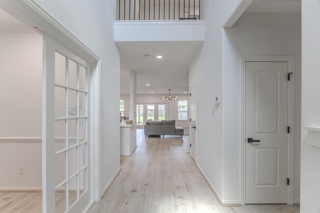 Building Photo - 19 Nagshead Pl