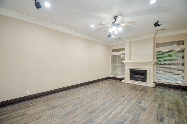 Building Photo - 1220 Birdsall St