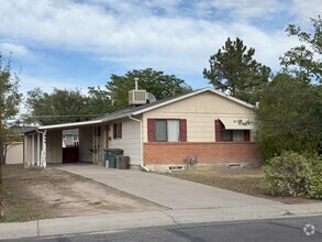 Building Photo - 214 W Kennedy Ave