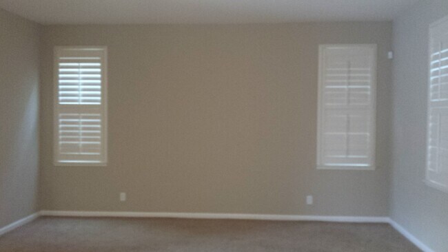 Building Photo - 1217 Fawn Lily Dr