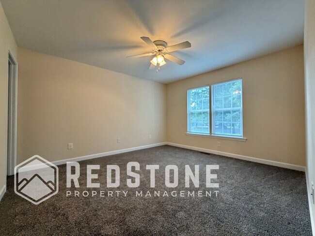 Building Photo - 2621 Trail Five