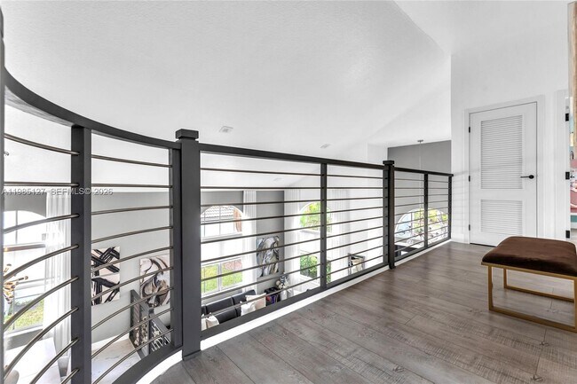 Building Photo - 4904 SW 166th Ave