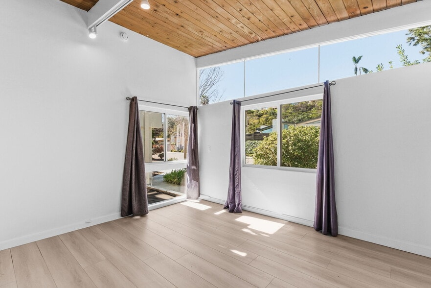 Building Photo - 8335 Sugarman Dr