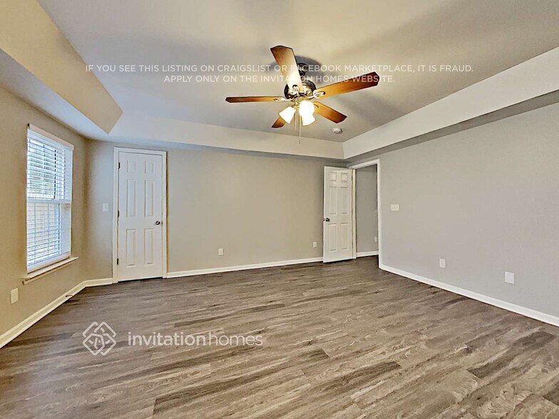 Building Photo - 1470 Mitchell Glen St