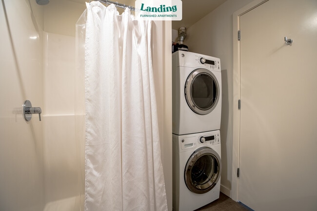 Building Photo - 4545 SW Angel Ave