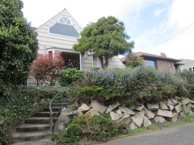 Building Photo - 3053 36th Ave SW