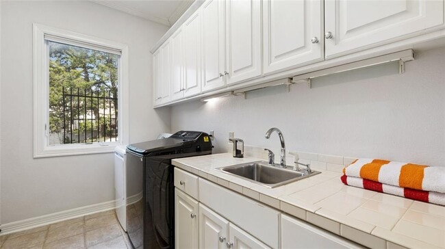 Building Photo - 5509 Cuesta Verde