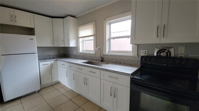 Building Photo - 200 1/2 Old Daytona Rd