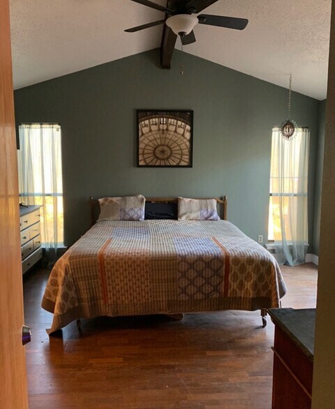 master bedroom 2 - 8100 Red Willow Dr