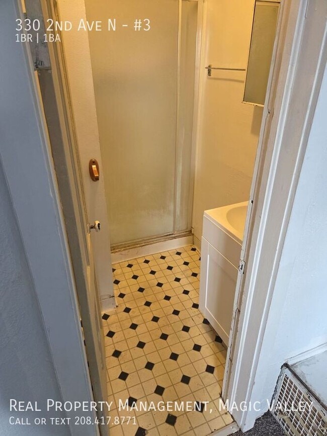 Building Photo - 330 2nd Ave N