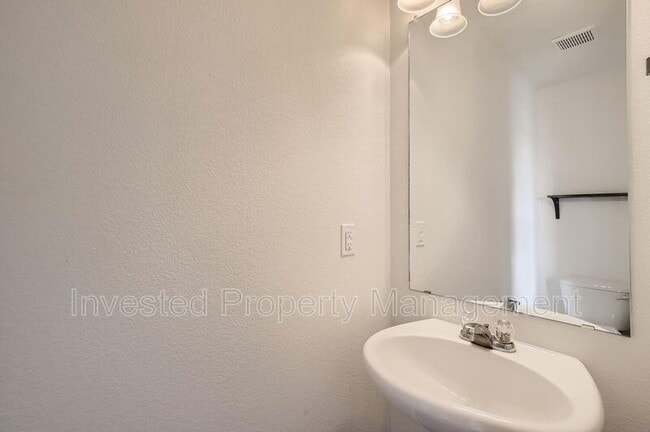 Building Photo - 2484 Coach House Loop