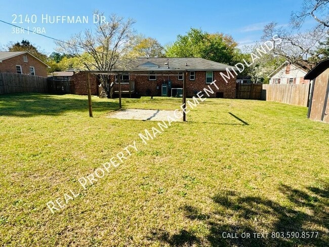 Building Photo - 2140 Huffman Dr