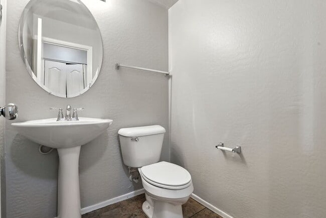 Building Photo - 2240 S Buckaroo Trail