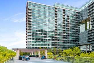 Building Photo - 9725 Woods Dr