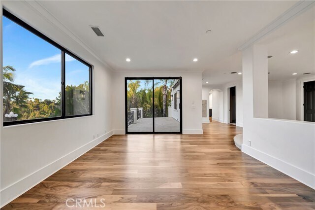 Building Photo - 4165 Elm View