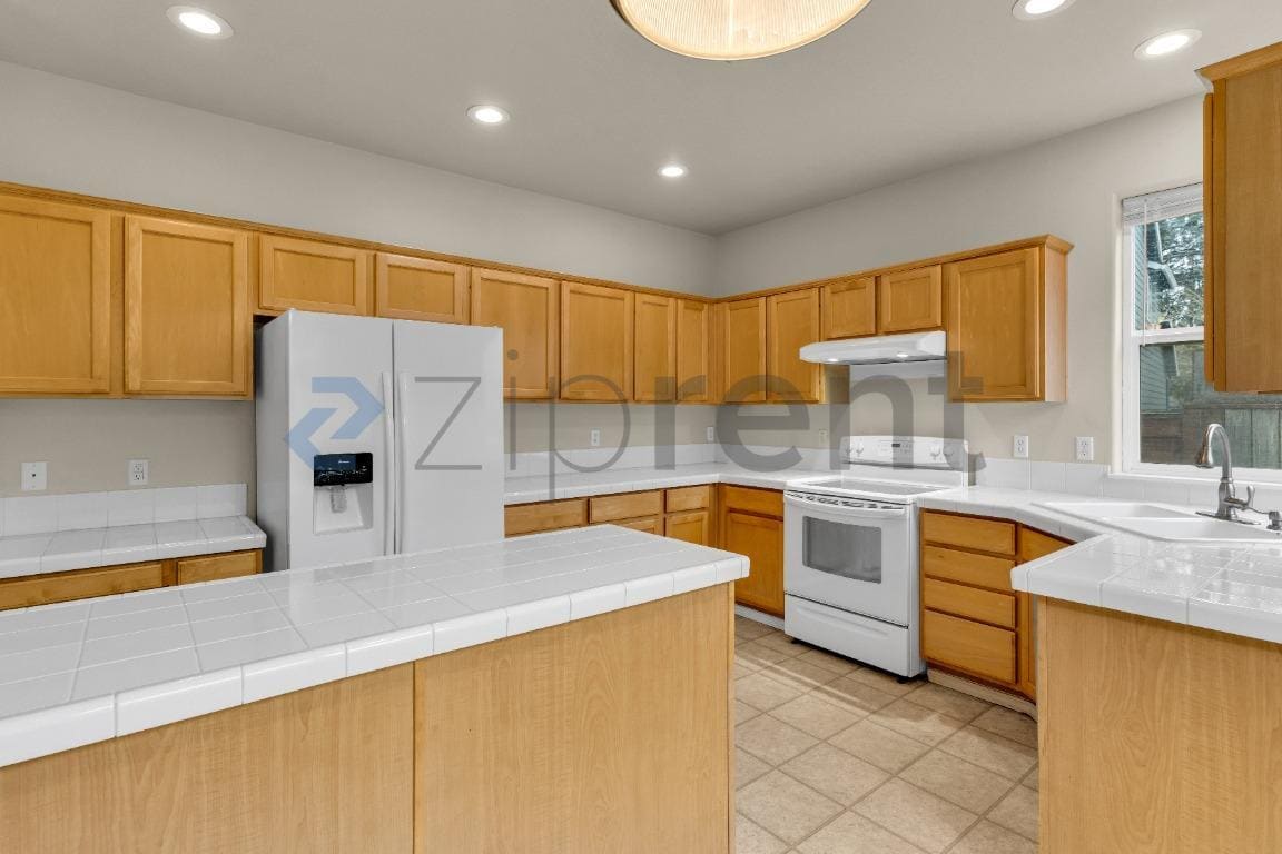 Building Photo - 21312 Redtop Terrace