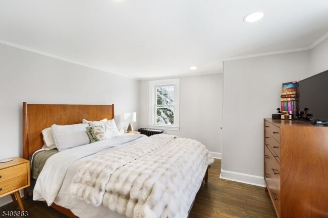 Building Photo - 11 Longview Trail E