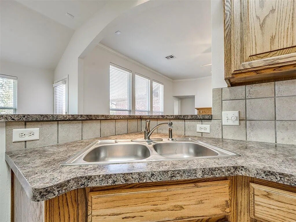 Building Photo - 2417 Arbor Dr