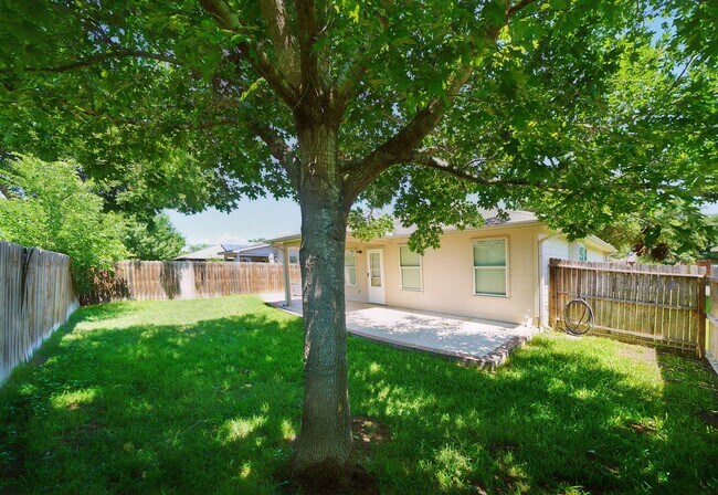 Building Photo - Cozy Home in Cibolo Valley Ranch Now Available - Realtor Commission: $500