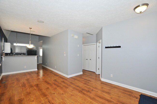 Building Photo - 517 E 23rd St