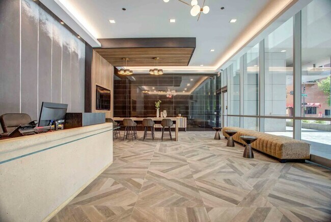 Building Photo - 1750 E Ocean Blvd