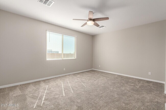 Building Photo - 1275 E Jahns Dr