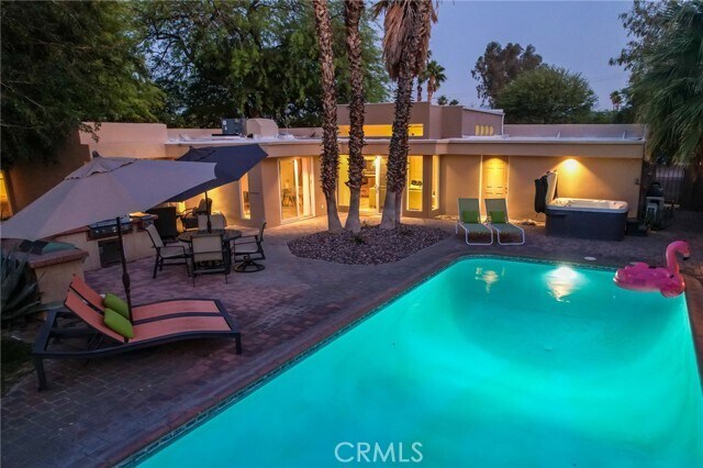 Building Photo - 576 E Desert Holly Cir