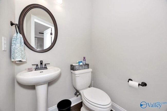 Building Photo - 200 St Louis St