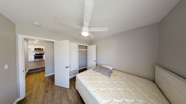 Building Photo - Large Property w/ 2 Kitchens!!