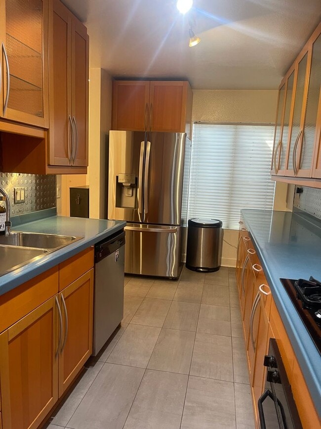 Building Photo - Hollywood Luxury 2 Bed Condo!