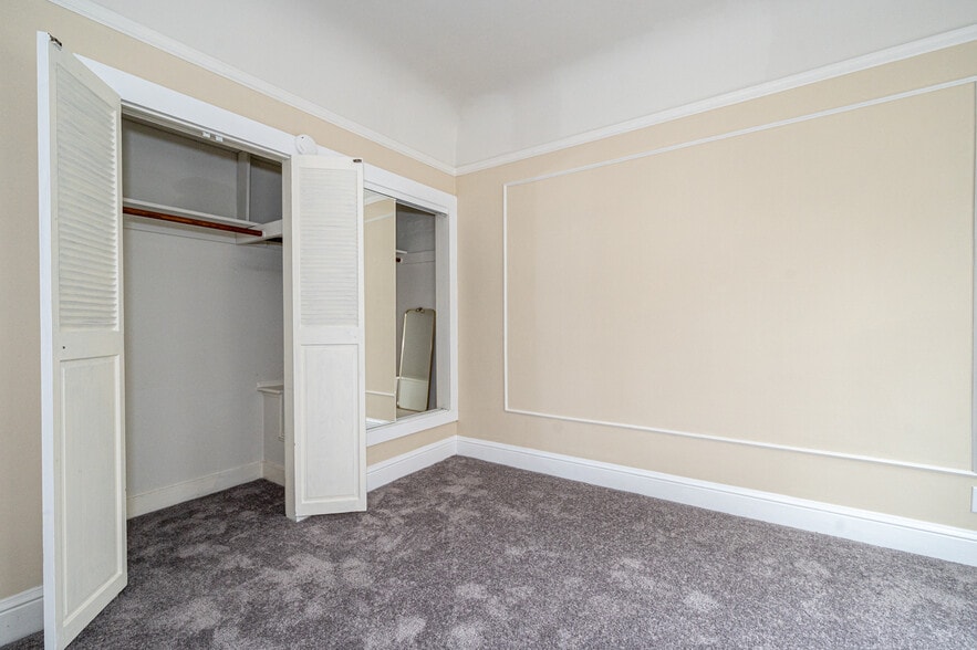 Building Photo - 149 Joost Ave