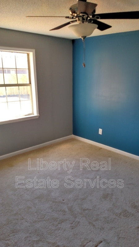 Building Photo - 709 Westridge Ct