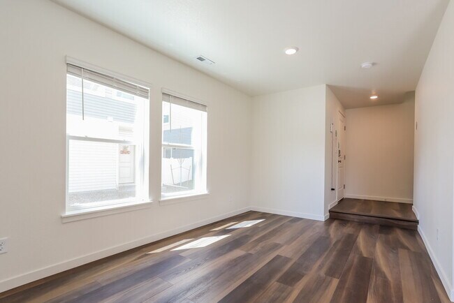 Building Photo - 18571 E 47th Ave