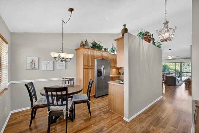 Building Photo - 202 Pinecrest Cir